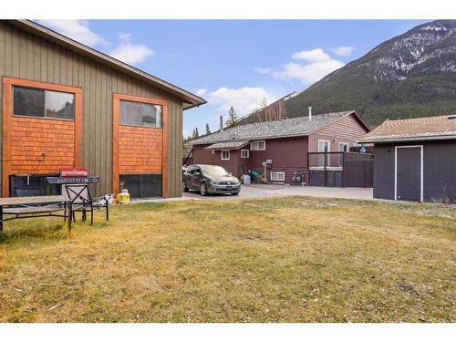 B-133 Park Avenue, Banff, AB - Outdoor With Exterior