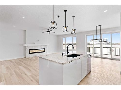 233 Corner Glen Way, Calgary, AB - Indoor Photo Showing Kitchen With Upgraded Kitchen