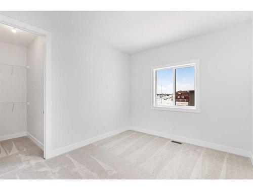 233 Corner Glen Way, Calgary, AB - Indoor Photo Showing Bathroom