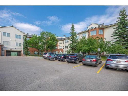 334-1920 14 Avenue Ne, Calgary, AB - Outdoor