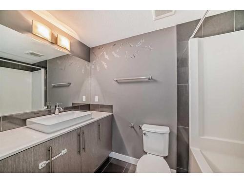 2103-302 Skyview Ranch Drive Ne, Calgary, AB - Indoor Photo Showing Bathroom