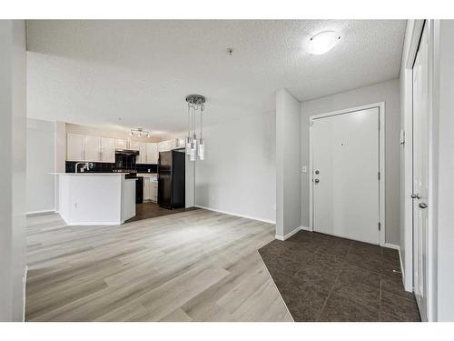 1109-60 Panatella Street Nw, Calgary, AB - Indoor Photo Showing Other Room