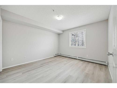 1109-60 Panatella Street Nw, Calgary, AB - Indoor Photo Showing Other Room