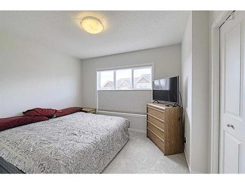 607-355 Nolancrest Heights Nw, Calgary, AB - Indoor Photo Showing Bedroom