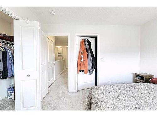 607-355 Nolancrest Heights Nw, Calgary, AB - Indoor Photo Showing Bedroom