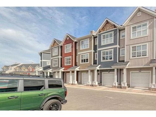 607-355 Nolancrest Heights Nw, Calgary, AB - Outdoor With Facade