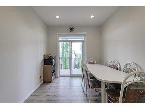 607-355 Nolancrest Heights Nw, Calgary, AB - Indoor Photo Showing Dining Room