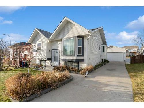 147 Elizabeth Way Se, Airdrie, AB - Outdoor