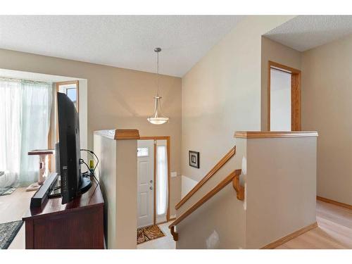 147 Elizabeth Way Se, Airdrie, AB - Indoor Photo Showing Other Room