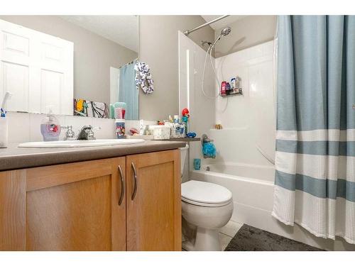 195 Cedarwood Lane Sw, Calgary, AB - Indoor Photo Showing Bathroom