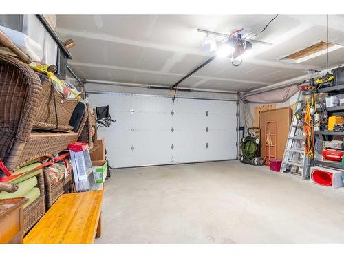 1806 Broadview Road Nw, Calgary, AB - Indoor Photo Showing Garage