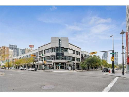 1107-135 13 Avenue Sw, Calgary, AB - Outdoor