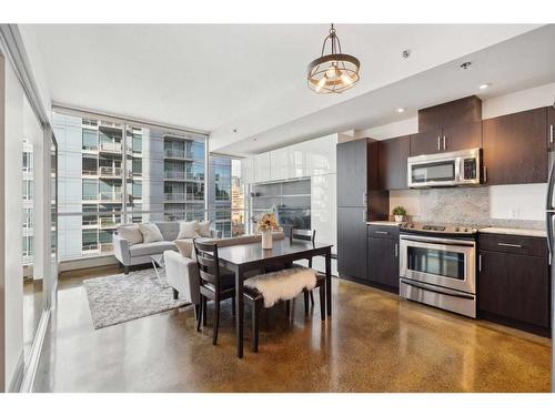 1107-135 13 Avenue Sw, Calgary, AB - Indoor Photo Showing Kitchen