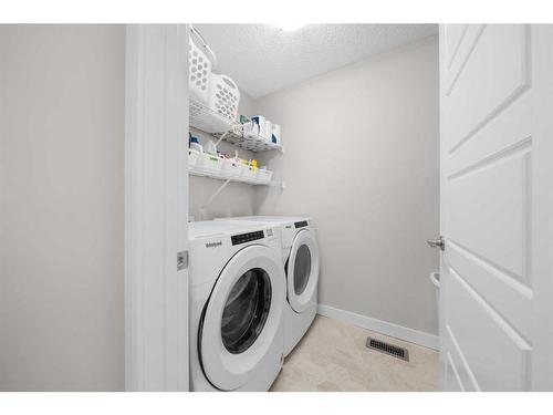 48 Howse Heights Ne, Calgary, AB - Indoor Photo Showing Laundry Room