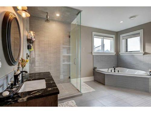 88091 Red Fox Lane West, Rural Foothills County, AB - Indoor Photo Showing Bathroom