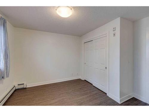 203-2440 34 Avenue Sw, Calgary, AB - Indoor Photo Showing Other Room