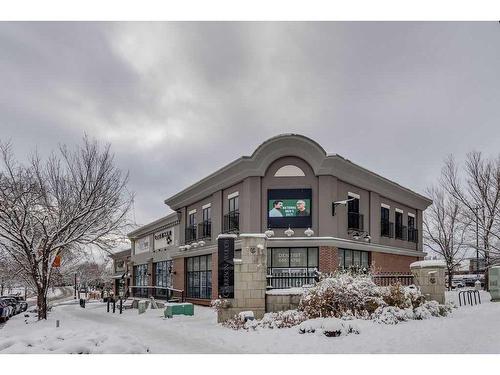 203-2440 34 Avenue Sw, Calgary, AB - Outdoor