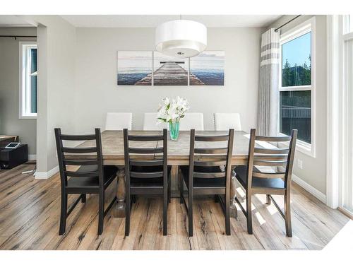 338 Evansglen Drive Nw, Calgary, AB - Indoor Photo Showing Dining Room