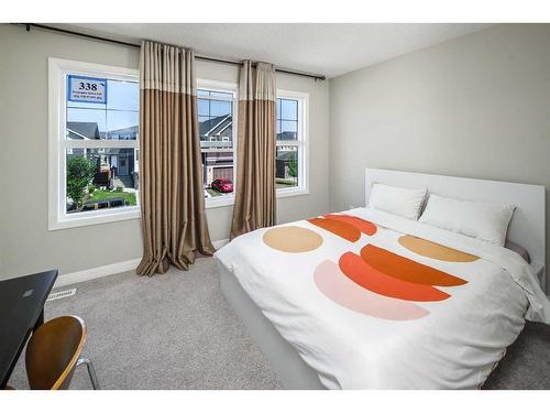 338 Evansglen Drive Nw, Calgary, AB - Indoor Photo Showing Bedroom