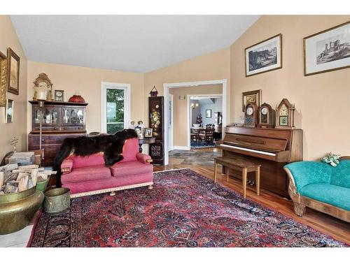 260159 Mountain Ridge Place, Rural Rocky View County, AB - Indoor Photo Showing Living Room