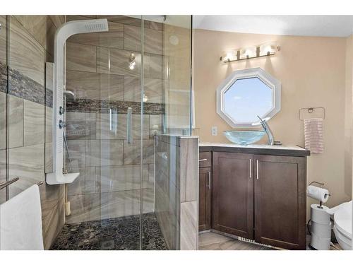 260159 Mountain Ridge Place, Rural Rocky View County, AB - Indoor Photo Showing Bathroom