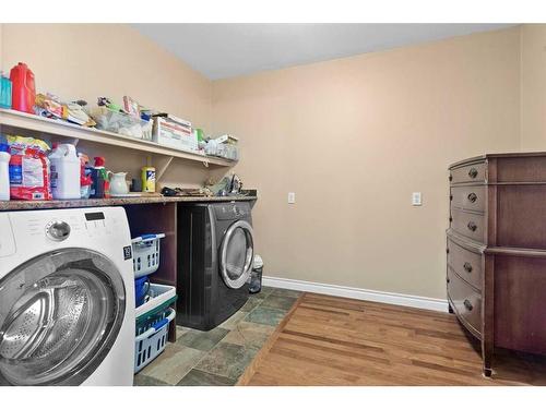 260159 Mountain Ridge Place, Rural Rocky View County, AB - Indoor Photo Showing Laundry Room