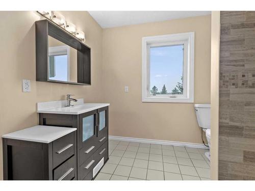 260159 Mountain Ridge Place, Rural Rocky View County, AB - Indoor Photo Showing Bathroom