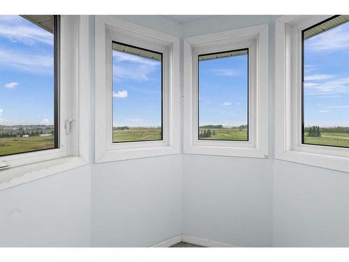 260159 Mountain Ridge Place, Rural Rocky View County, AB - Indoor Photo Showing Other Room