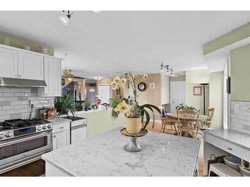 260159 Mountain Ridge Place, Rural Rocky View County, AB - Indoor Photo Showing Kitchen