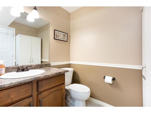 424 Flett Drive Ne, Airdrie, AB - Indoor Photo Showing Bathroom