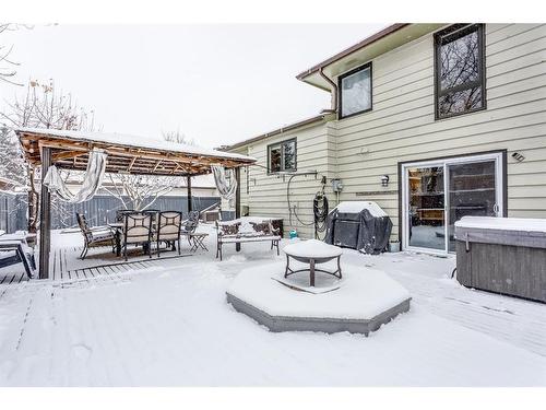 424 Flett Drive Ne, Airdrie, AB - Outdoor With Deck Patio Veranda