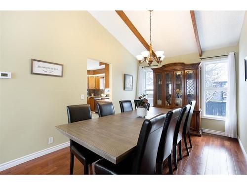 424 Flett Drive Ne, Airdrie, AB - Indoor Photo Showing Dining Room