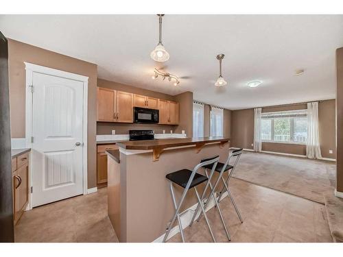 151 Prestwick Villas Se, Calgary, AB - Indoor Photo Showing Kitchen