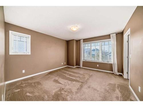 151 Prestwick Villas Se, Calgary, AB - Indoor Photo Showing Other Room