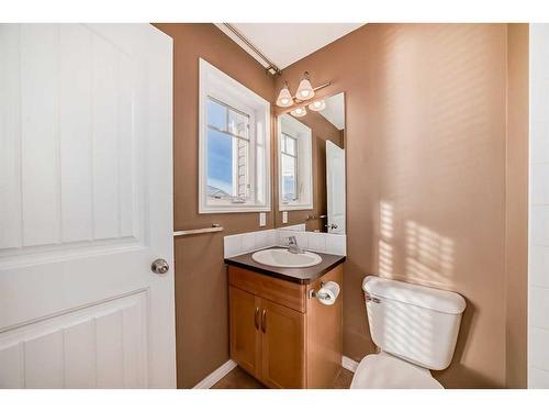 151 Prestwick Villas Se, Calgary, AB - Indoor Photo Showing Bathroom