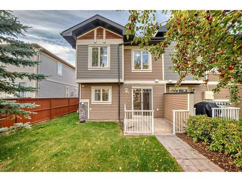 151 Prestwick Villas Se, Calgary, AB - Outdoor