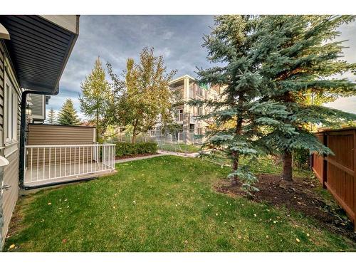 151 Prestwick Villas Se, Calgary, AB - Outdoor