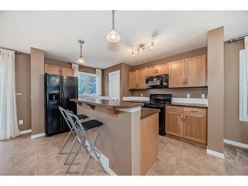 151 Prestwick Villas Se, Calgary, AB - Indoor Photo Showing Kitchen