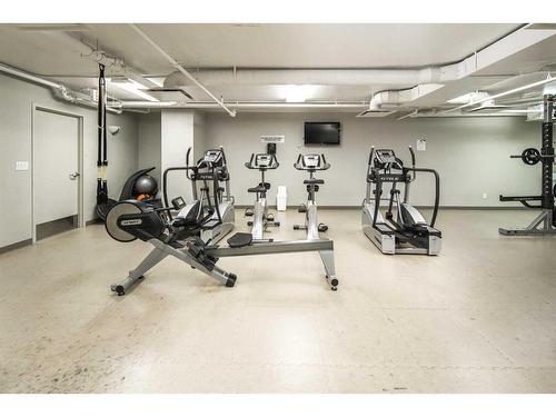 805-888 4 Avenue Sw, Calgary, AB - Indoor Photo Showing Gym Room