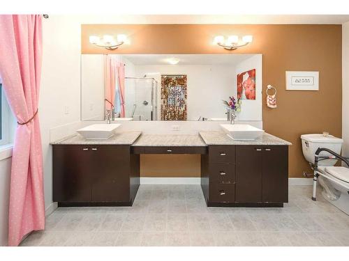 88 Walden Terrace Se, Calgary, AB - Indoor Photo Showing Bathroom