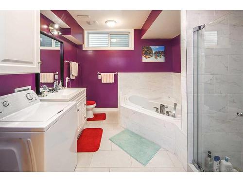 88 Walden Terrace Se, Calgary, AB - Indoor Photo Showing Bathroom