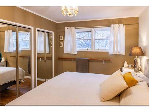 336 3 Avenue Se, High River, AB - Indoor Photo Showing Bedroom