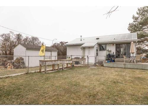 336 3 Avenue Se, High River, AB - Outdoor