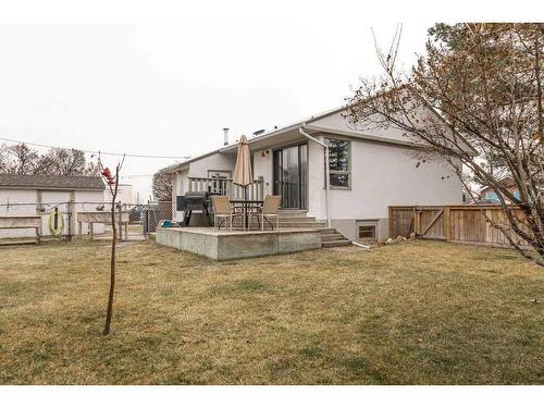 336 3 Avenue Se, High River, AB - Outdoor With Deck Patio Veranda