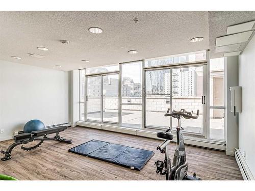 302-325 3 Street Se, Calgary, AB - Indoor Photo Showing Gym Room