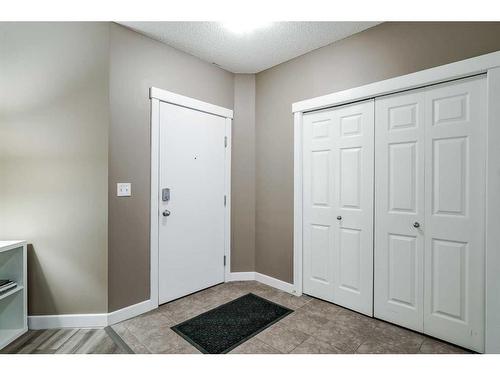 302-325 3 Street Se, Calgary, AB - Indoor Photo Showing Other Room