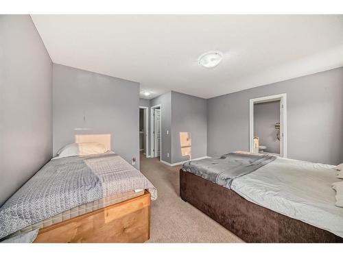 1031 Windhaven Close Sw, Airdrie, AB - Indoor Photo Showing Bedroom