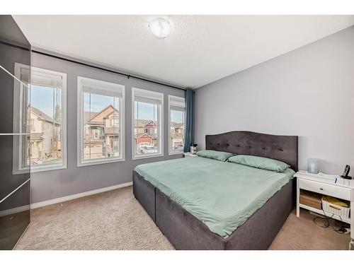 1031 Windhaven Close Sw, Airdrie, AB - Indoor Photo Showing Bedroom