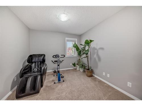 1031 Windhaven Close Sw, Airdrie, AB - Indoor Photo Showing Other Room