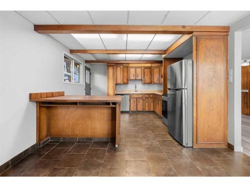 4526 Fordham Crescent Se, Calgary, AB - Indoor Photo Showing Kitchen